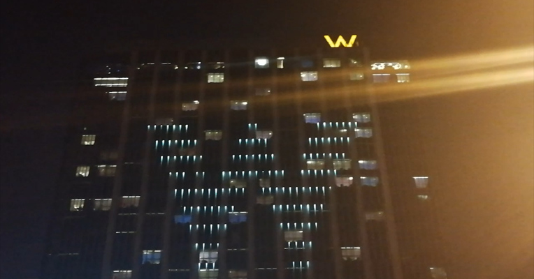 原创 | 奢华时尚的北京W酒店将以10亿身价换老板   一年亏一个亿换谁接盘？