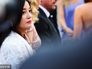 龙薇传媒信披说假话，赵薇挨罚   证监会怒斥“名人效应”严重误导投资者