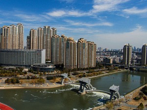 首付8成、验资200万起  10楼盘制造”南京史上最严开盘”