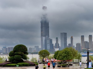 兰世立曾被判有期徒刑4年 目前关注旅游产业链