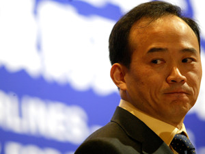 控诉“勇刚猛”三兄弟 兰世立打落麦趣尔股价
