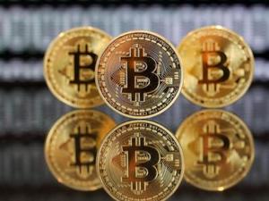 突破1.1万美元后 比特币五小时跌破三道关口 不足9000美元