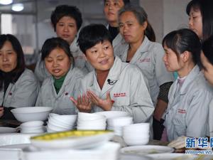 邱赛珍：精益求精弘扬劳模精神、工匠精神