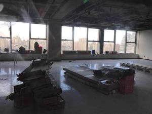 【追踪·赵薇五地数家公司实地调查】北京公司4家：突然就搬走了 物管回应：水电费和物业费还正常在交