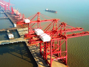 中企对海外港口投资额一年翻番 将形成“互联网+海陆空”大联通格局
