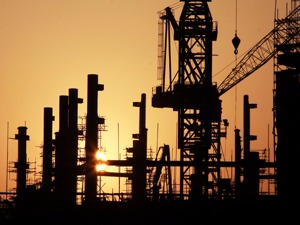 中共中央政治局会议：坚持稳中求进工作总基调 确保打赢防范化解重大风险等三大攻坚战