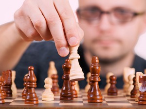*ST河化保壳“法宝”多：领补贴 转让应收账款 收股东现金赠与