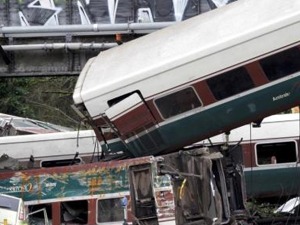 3死逾百人伤，美铁列车新线路“首秀”为何出意外？