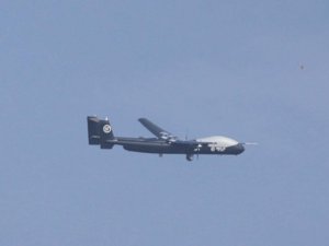 成都金牛造“双尾蝎”起飞 顺丰无人机完成空投首秀