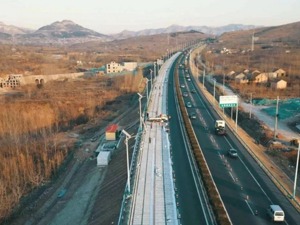 光伏高速公路投资方：缺失路面还不确定是否被盗
