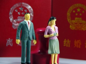 A股再现天价分手费！上市8个月实控人即离婚，配偶分割逾2亿元股票