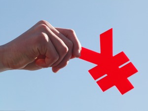 人民日报专访郭树清：打好防范化解重大金融风险攻坚战