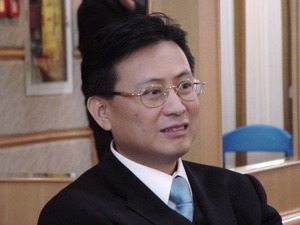 为控股上市公司损害其他股东权益  罗顿发展实控人李维遭起诉