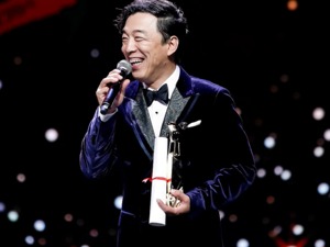 还没想好片名就已瞄准暑期档 黄渤转型导演首秀靠谱吗？