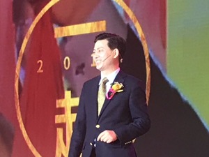 婴幼儿奶粉配方注册制实施满月 澳优乳业颜卫彬：3年后洗牌效果呈现