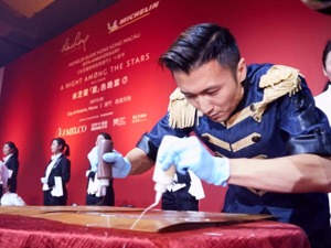 谢霆锋的倔强与坚持:世界首位米其林之友的“锋味”人生