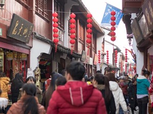 春节前三天旅游接待2.14亿人次 旅游收入2582亿元
