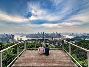 全国政协委员、重庆市旅游局局长刘旗：重庆旅游今年重心转向“国际化”