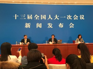 人大议程定了！新发言人还回应了这些"刁钻"问题