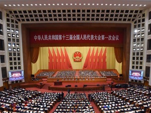 政府工作报告福利来了：个税起征点调高，流量费至少降30%，还有…