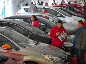 2018年2月中国汽车经销商库存预警指数大幅下降