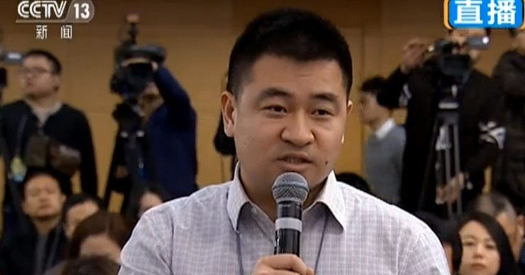 视频丨每经记者提问财税改革 财政部部长肖捷：你的问题很专业，也很重要