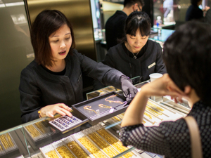 多地春节期间现购金热潮  投资黄金收益最大化却另有门道