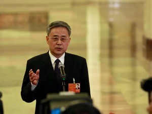 是什么事情，让银监会主席郭树清说大家“警惕性不够”“很危险”？