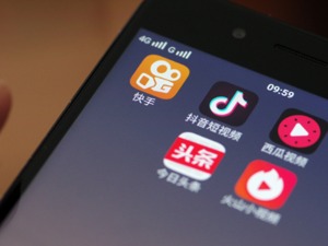 短视频已成“新潮流” 近半受访者每天看半小时以上