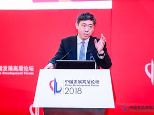 每经记者专访清华大学教授李稻葵：“贸易战”如同球赛   打不赢的人才想把事情搅黄