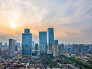 四座“万亿之城”主政者眼中的新机遇