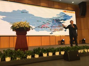 西财智库总裁汤继强：西部呈现T型经济带，或将突破胡焕庸线