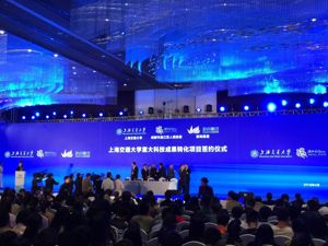 高校专家企业成都探讨“三医+大数据/AI”
