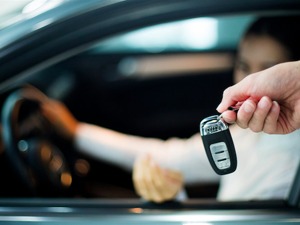 “新车”竟有维修记录 消费者获赔3倍车款