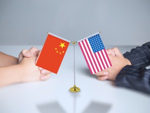 美媒：白宫因“间谍忧虑”考虑对中国科研人员设限，有可能限制入境