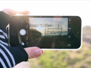 苹果“史上最高”盈利缓解iPhone销售担忧 宣布回购派千亿美元“红包”