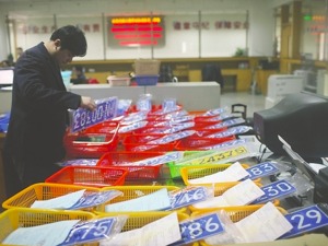 临牌过期没装正式号牌 无牌车上路处罚没商量