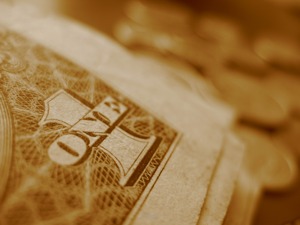 小米IPO引发港元紧张？金管局称“资金充裕”