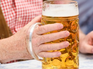 旺季临近 啤酒行业受关注