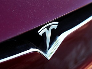 特斯拉Model 3全驱高性能版续航500公里 起价7.8万美元