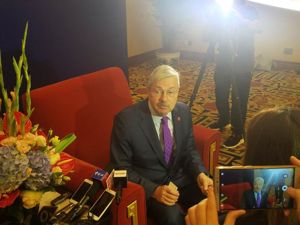 美国驻华大使布兰斯塔德：中美贸易关系将更加密切