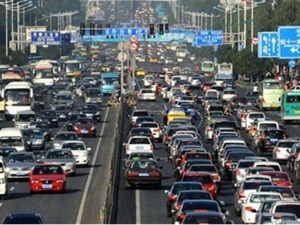 有效期30天的假"临牌" 为何有人愿意花上千元买