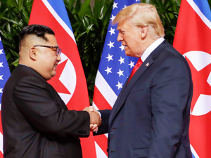 刚刚！金正恩与特朗普历史性会晤！