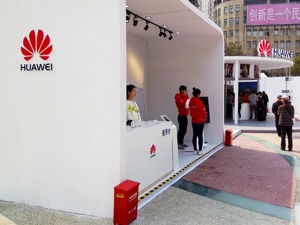 4G5G替换空窗期手机市场鏖战   国内四大巨头硬件比拼“短兵相接”