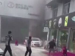 疑似北汽EV160起火 公司回应“正在调查中”