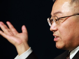 “顾雏军案”再审检辩交锋超12小时 三项罪名重新举证质证