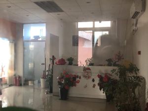 每经记者现场直击：上市系互金平台钱满仓“人去楼空”   大股东北京星河世界也搬了家