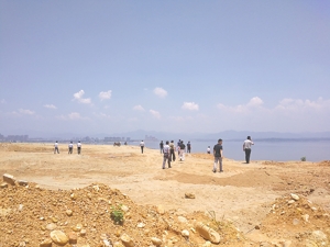江西最大人工湖被违法填平上千亩 地方政府“默许”建渣倾倒湖区