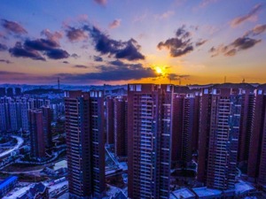 武汉实行二手房房源网上挂牌交易 ，每套上市二手房都将有独立二维码 