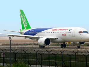 C919完成首次空中远距离转场飞行